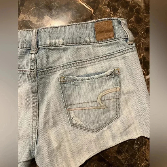 American eagle light wash shorts size 4 - Picture 7 of 9